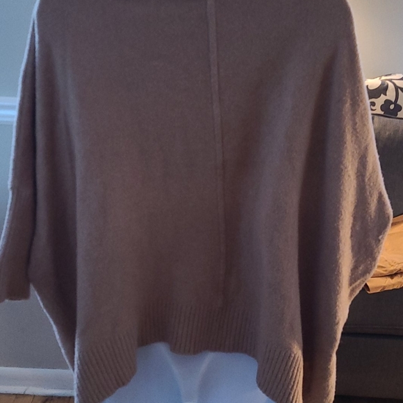 Sweater - Picture 4 of 5